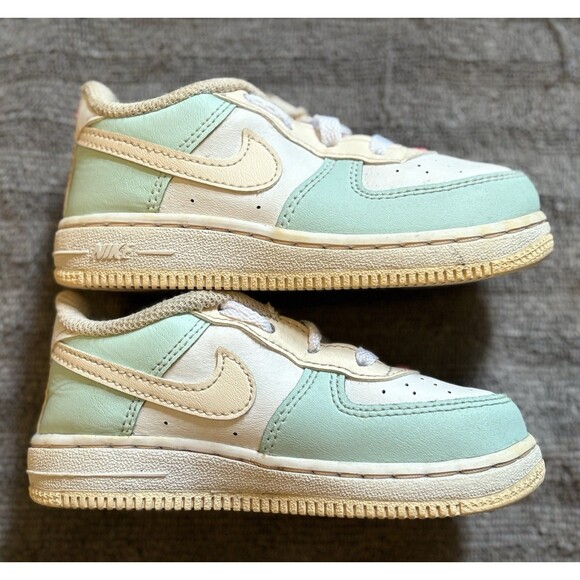 Nike Air Force 1 Low Top Emerald Rise Guava Ice FJ3486-300 Kids Size 8C - Picture 1 of 8